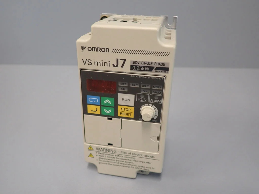 OMRON  CIMR-J7AZB0P2