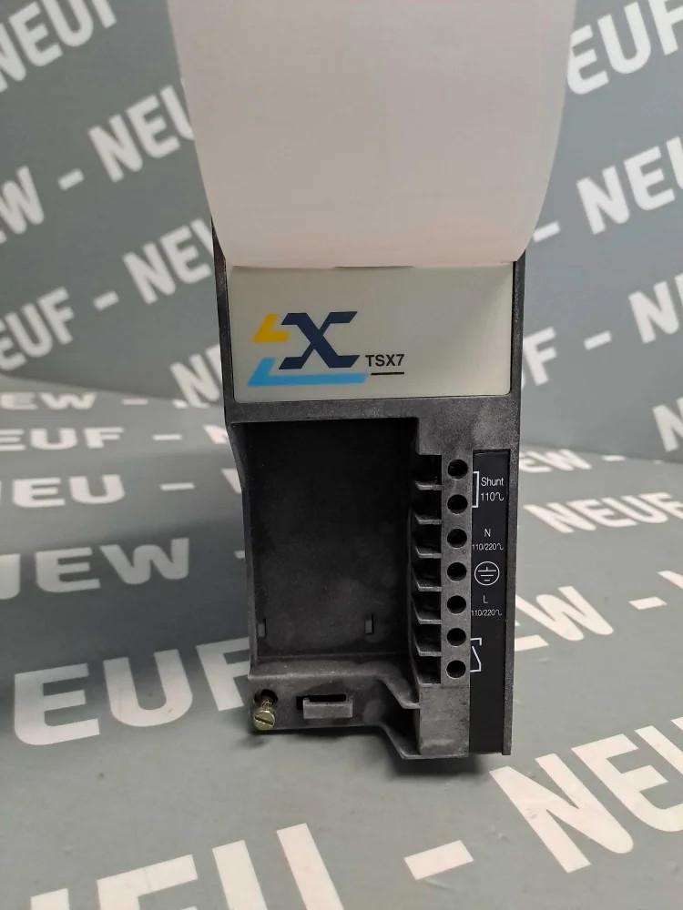 SCHNEIDER  TSXSUP702R