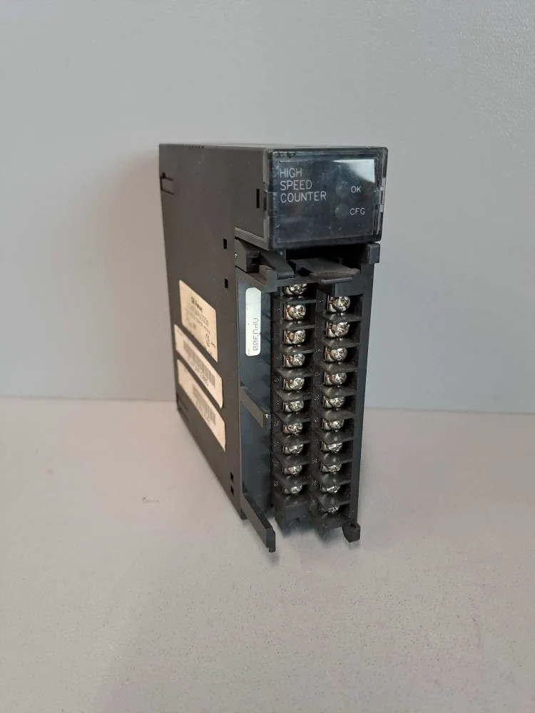 GE FANUC  IC693APU300