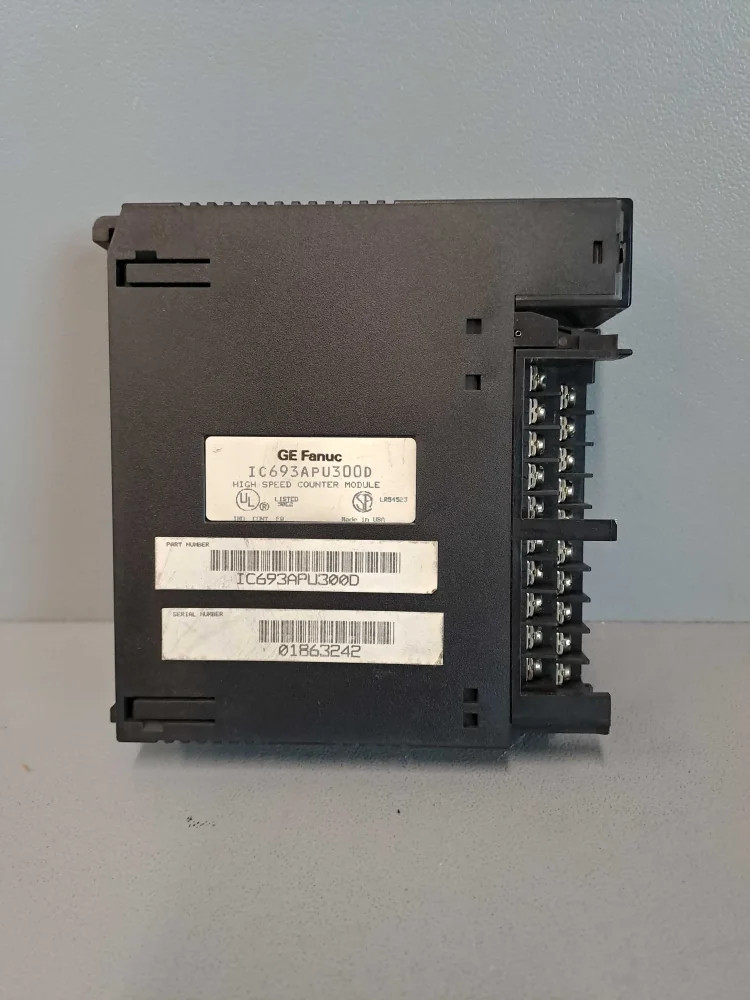 GE FANUC  IC693APU300