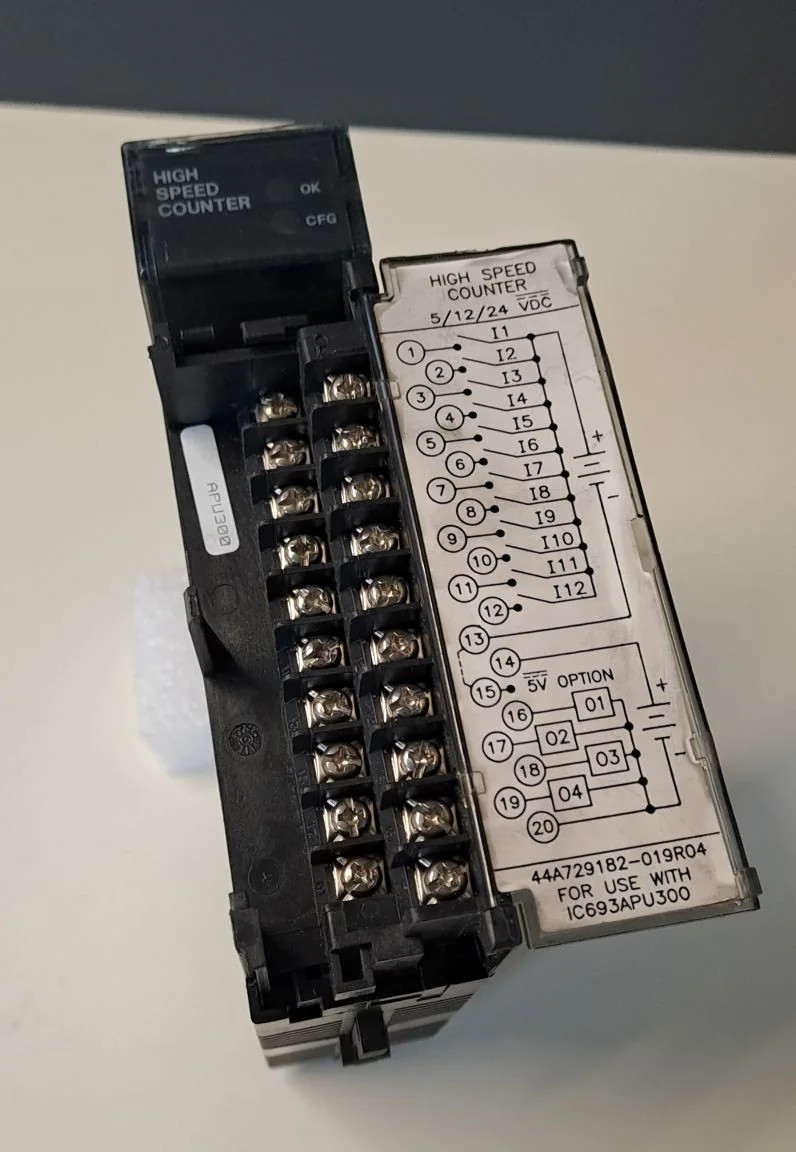 GE FANUC  IC693APU300