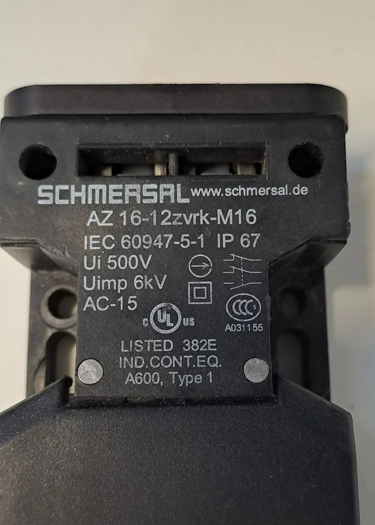 SCHMERSAL  AZ16-12zvrk-M16