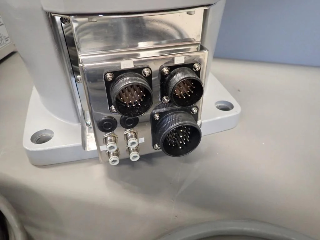 TOSHIBA MACHINE ROBOT TH850A+TS2100+TP1000