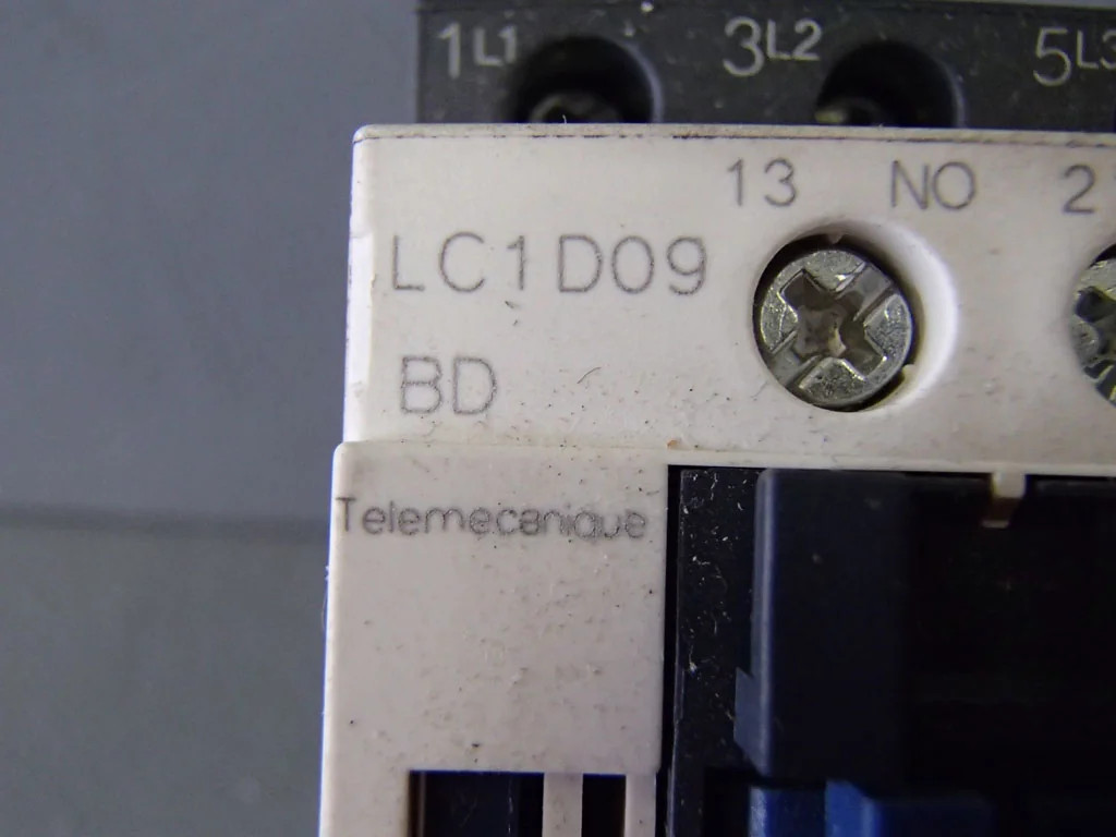 TÉLÉMÉCANIQUE  LC1D09BD