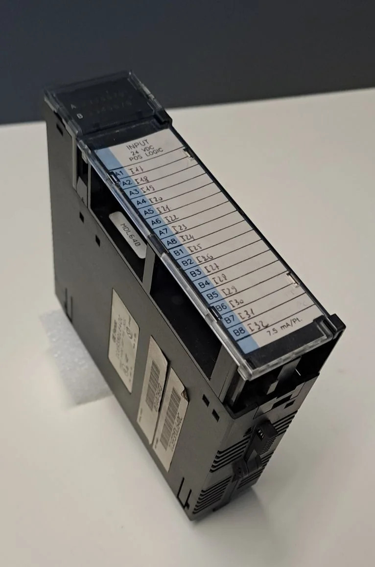 GE FANUC  IC693MDL640