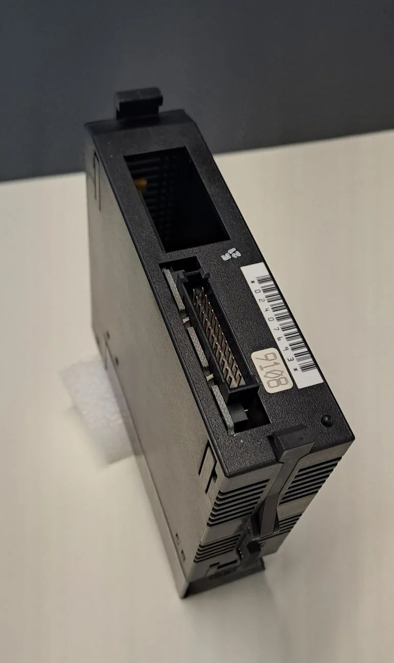 GE FANUC  IC693MDL640