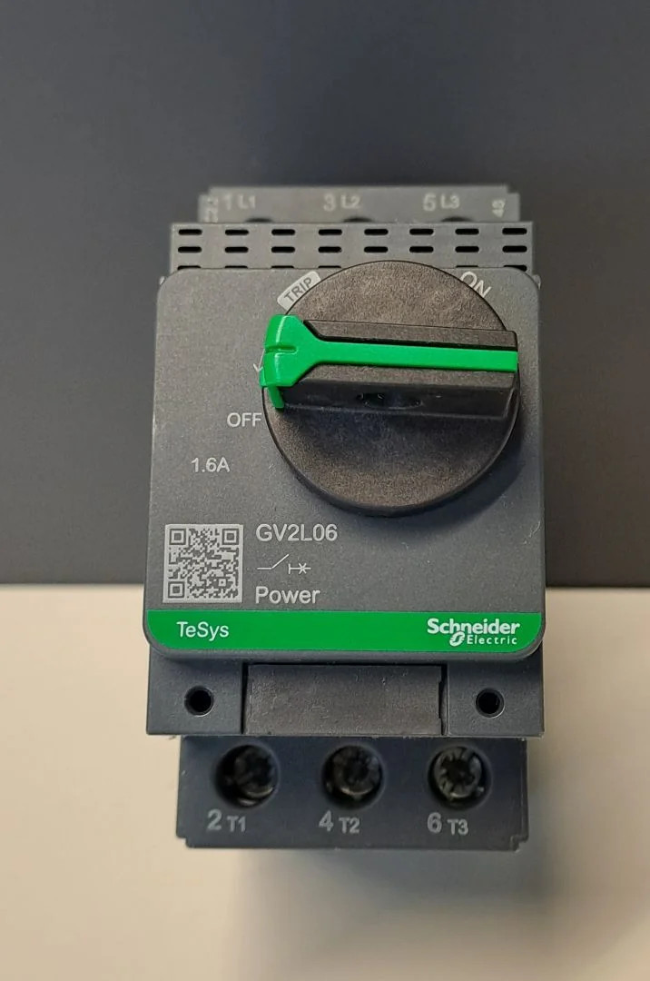 SCHNEIDER  GV2L06