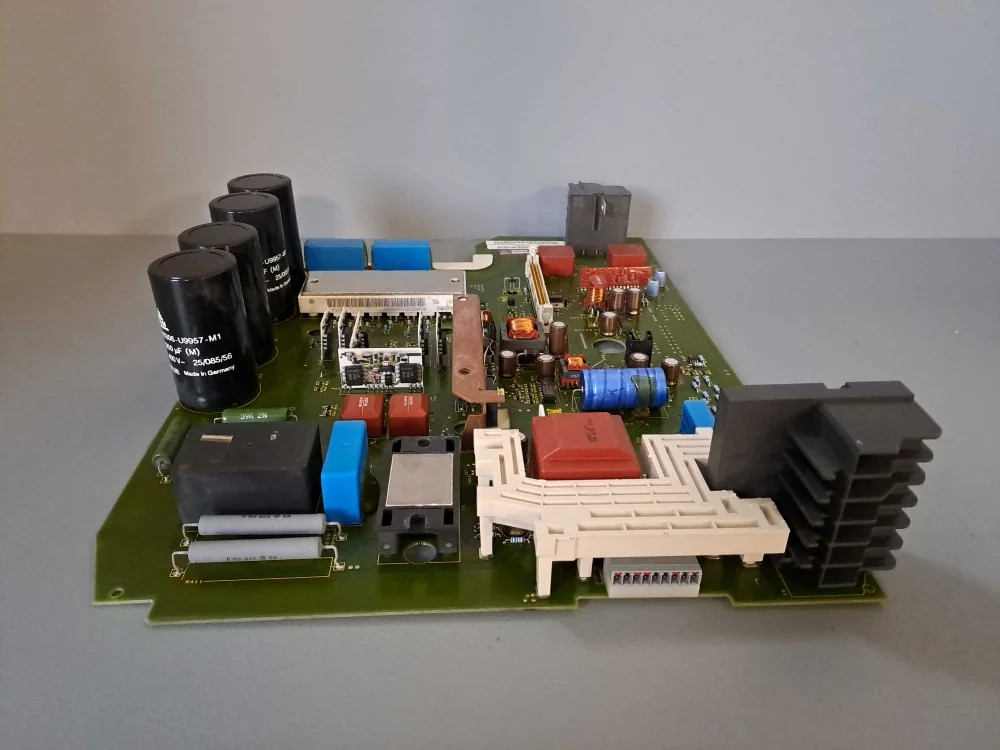 SIEMENS 6SE70218EB841HF3