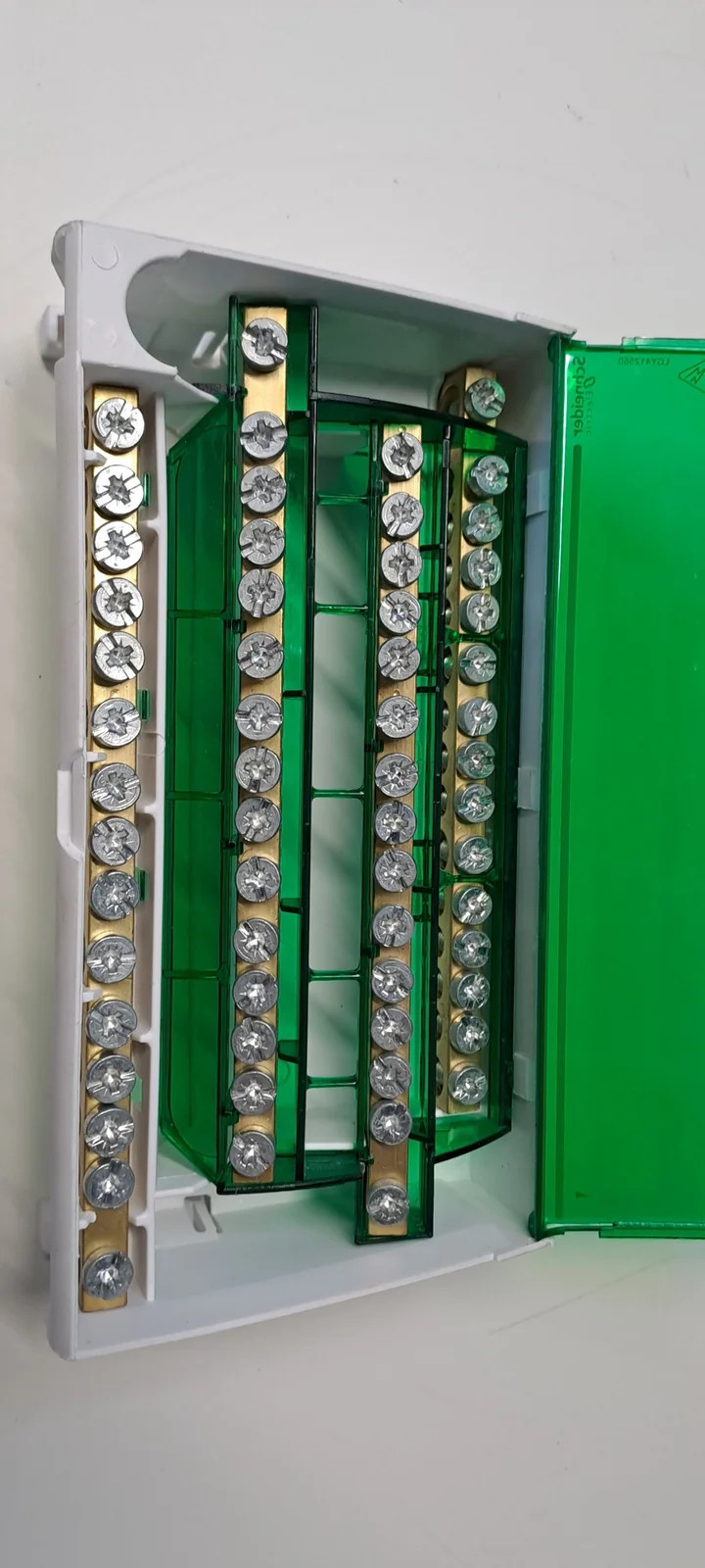 SCHNEIDER  LGY412560