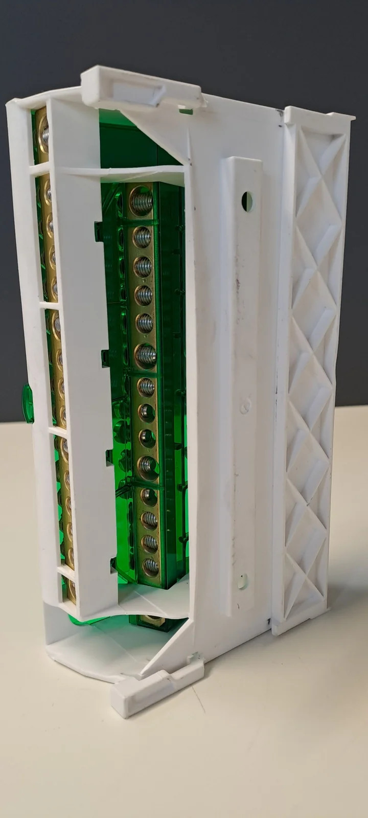 SCHNEIDER  LGY412560