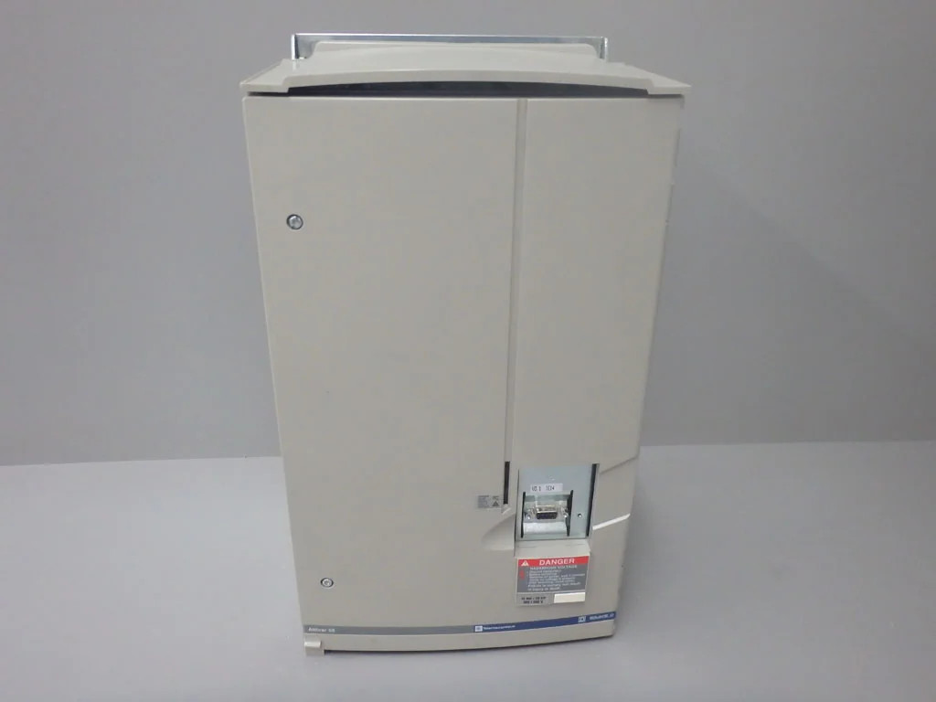 TÉLÉMÉCANIQUE  ATV58HD23N4