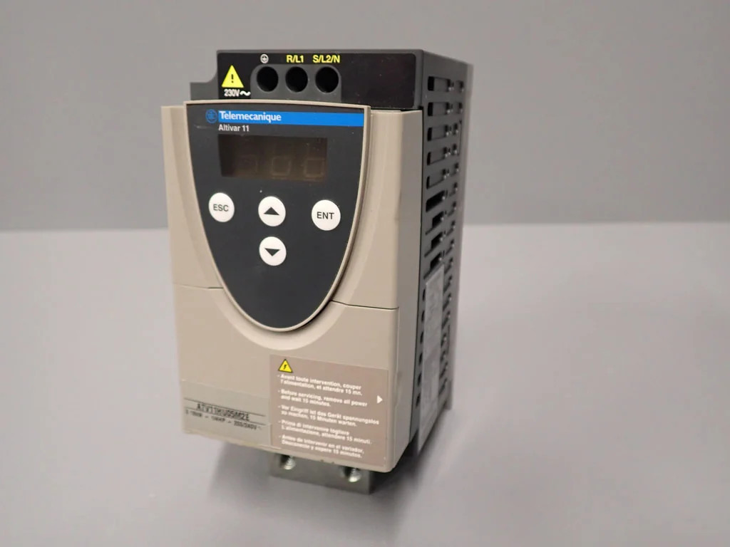 TÉLÉMÉCANIQUE  ATV11HU05M2E