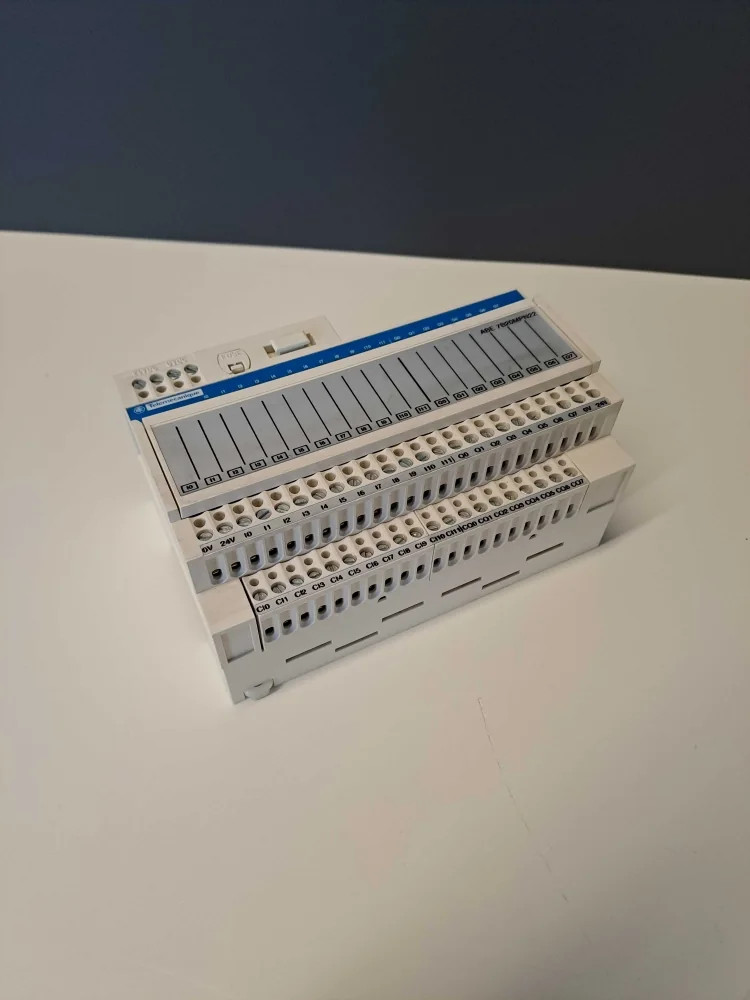 TÉLÉMÉCANIQUE  ABE7B20MPN22