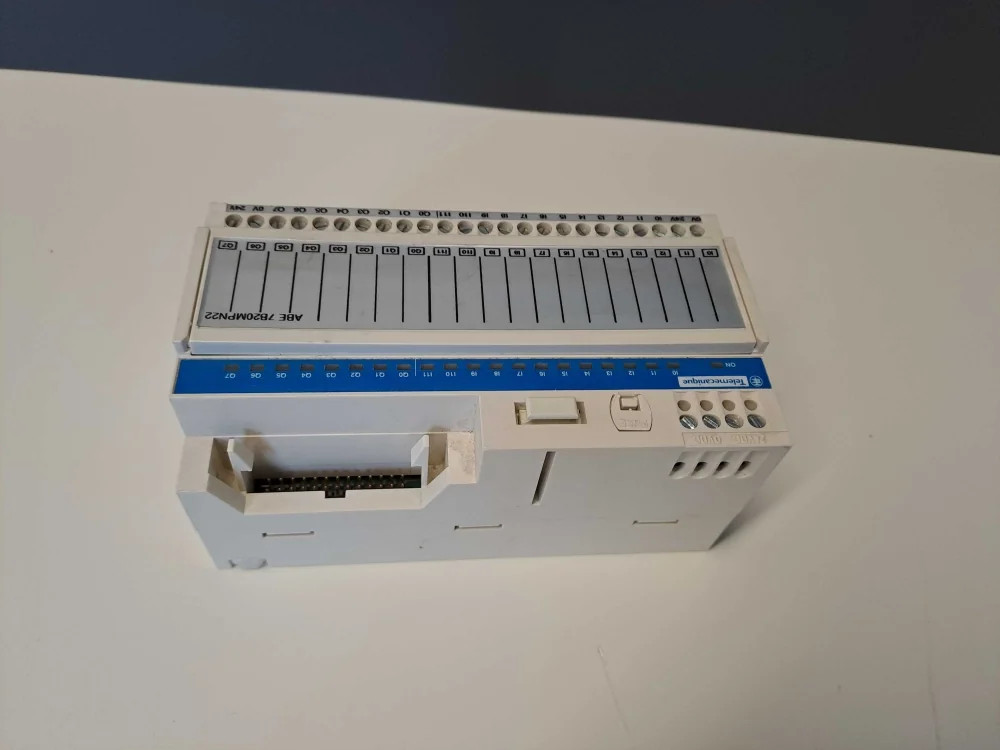 TÉLÉMÉCANIQUE  ABE7B20MPN22