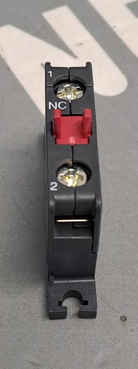 ALLEN BRADLEY  800F-BX01