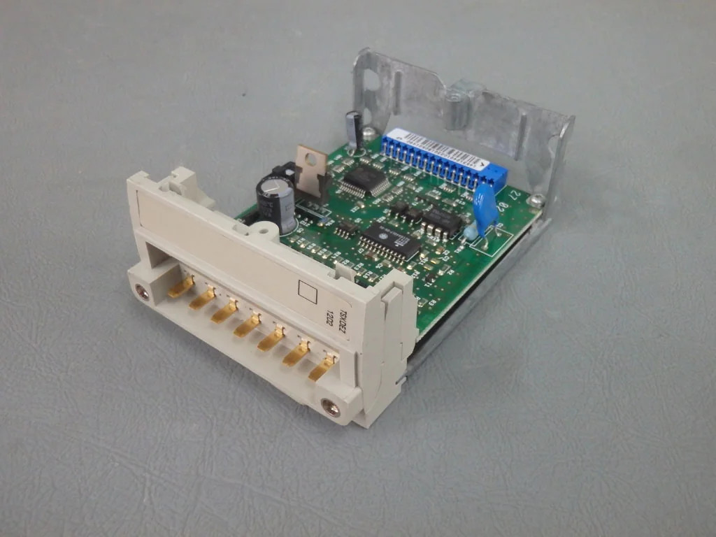 SCHNEIDER  TSXDEZ12D2