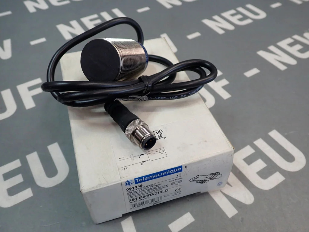 TÉLÉMÉCANIQUE  XS1M30DA210LD