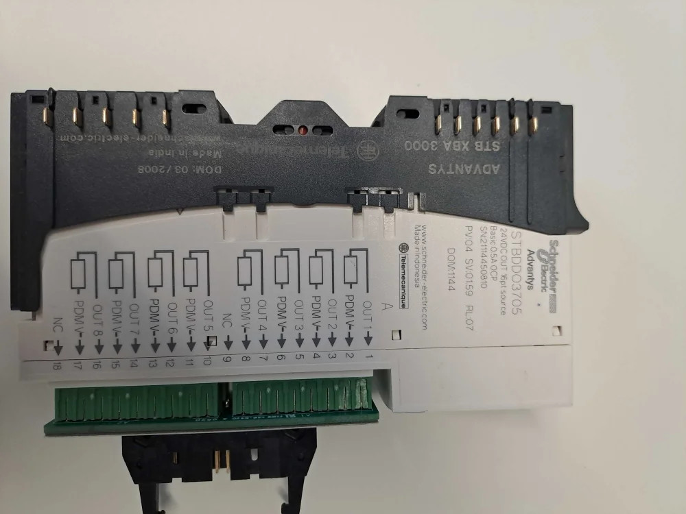 TÉLÉMÉCANIQUE  STBDDO3705 + STBXTS6610