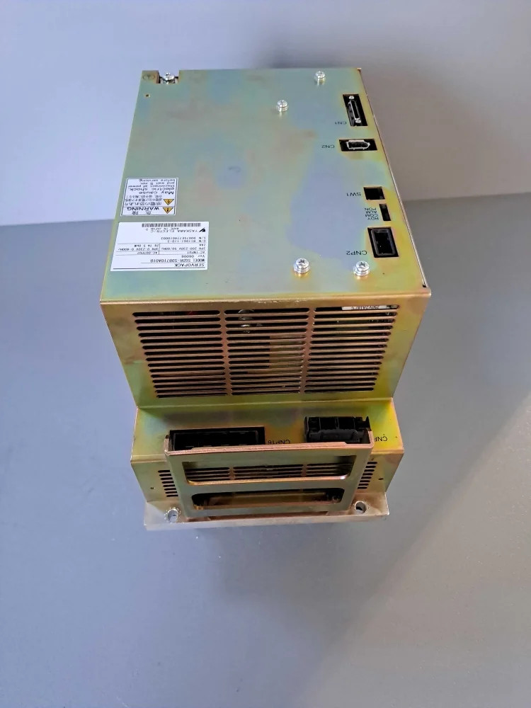 YASKAWA  SGDRSDB710A01B