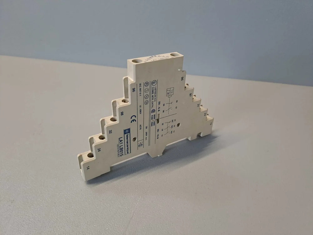 TÉLÉMÉCANIQUE  LA1LB015