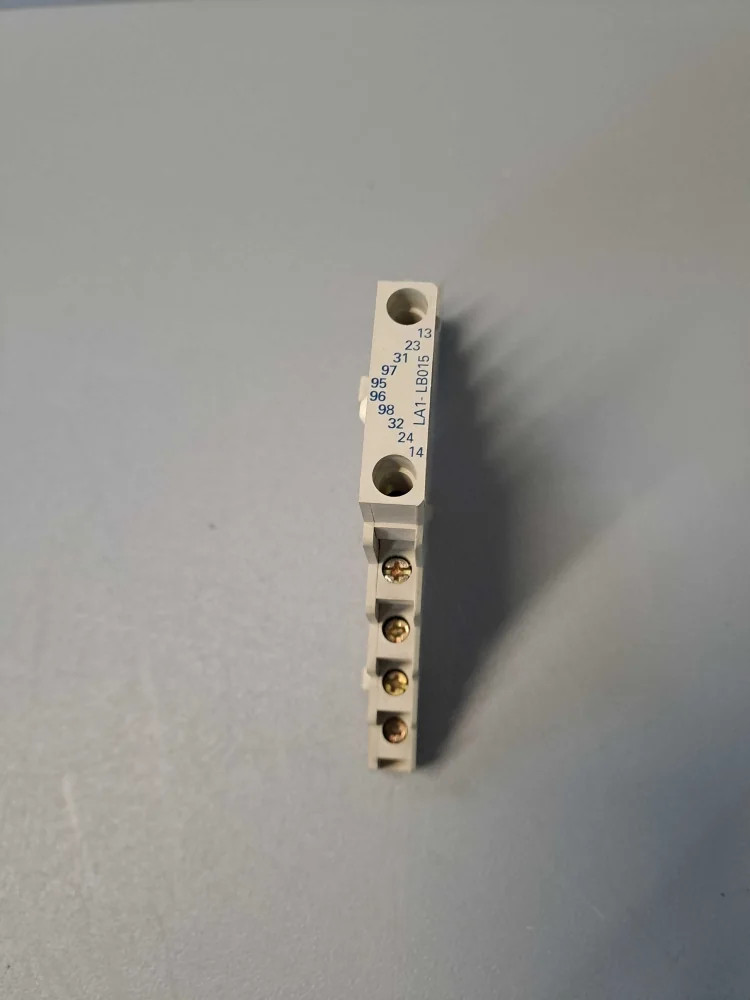 TÉLÉMÉCANIQUE  LA1LB015