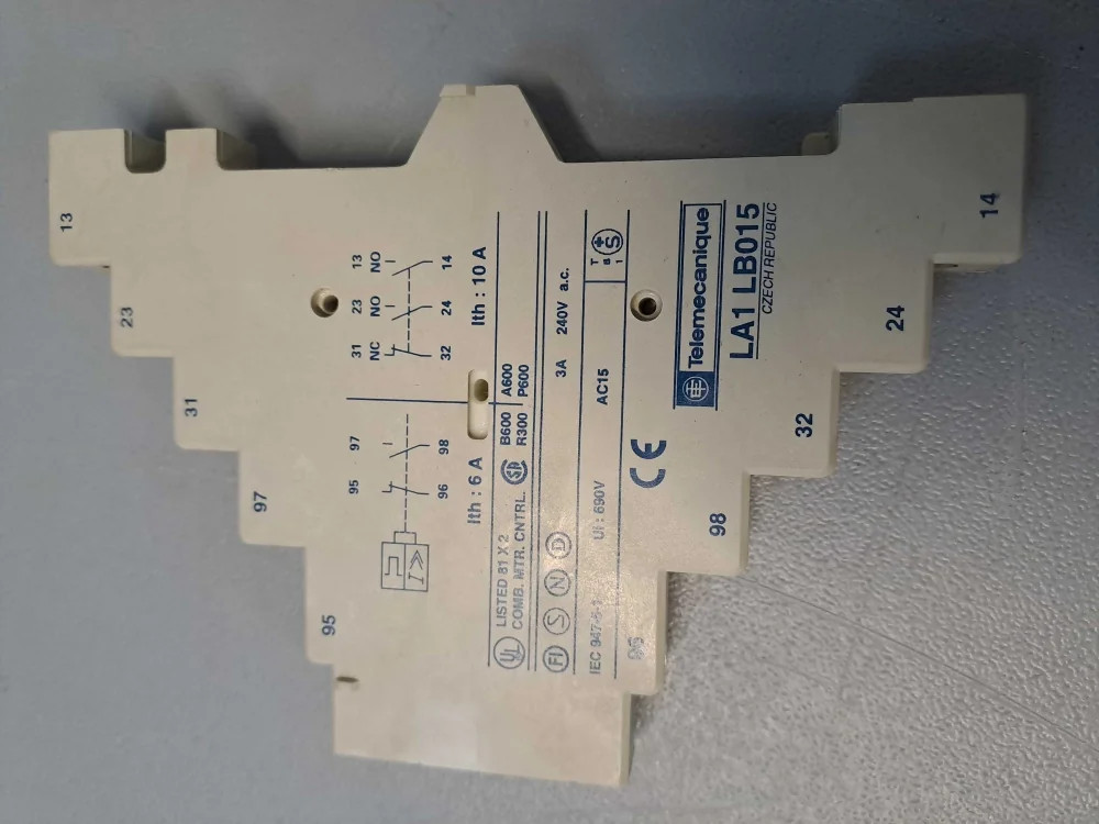 TÉLÉMÉCANIQUE  LA1LB015