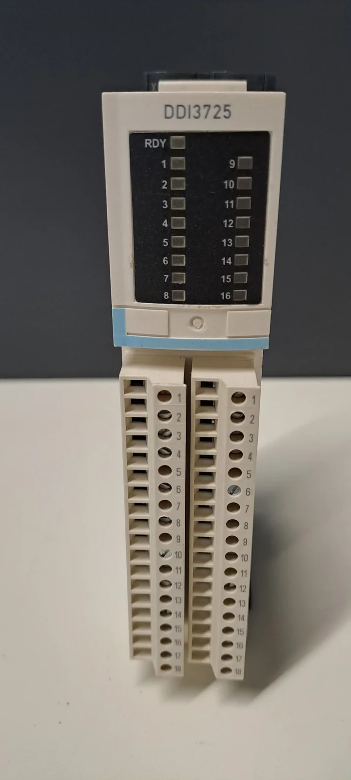 SCHNEIDER  STBDDI3725