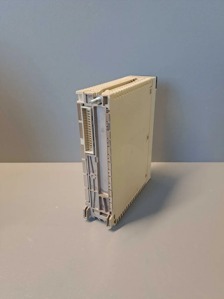 SCHNEIDER  TSXAEY420