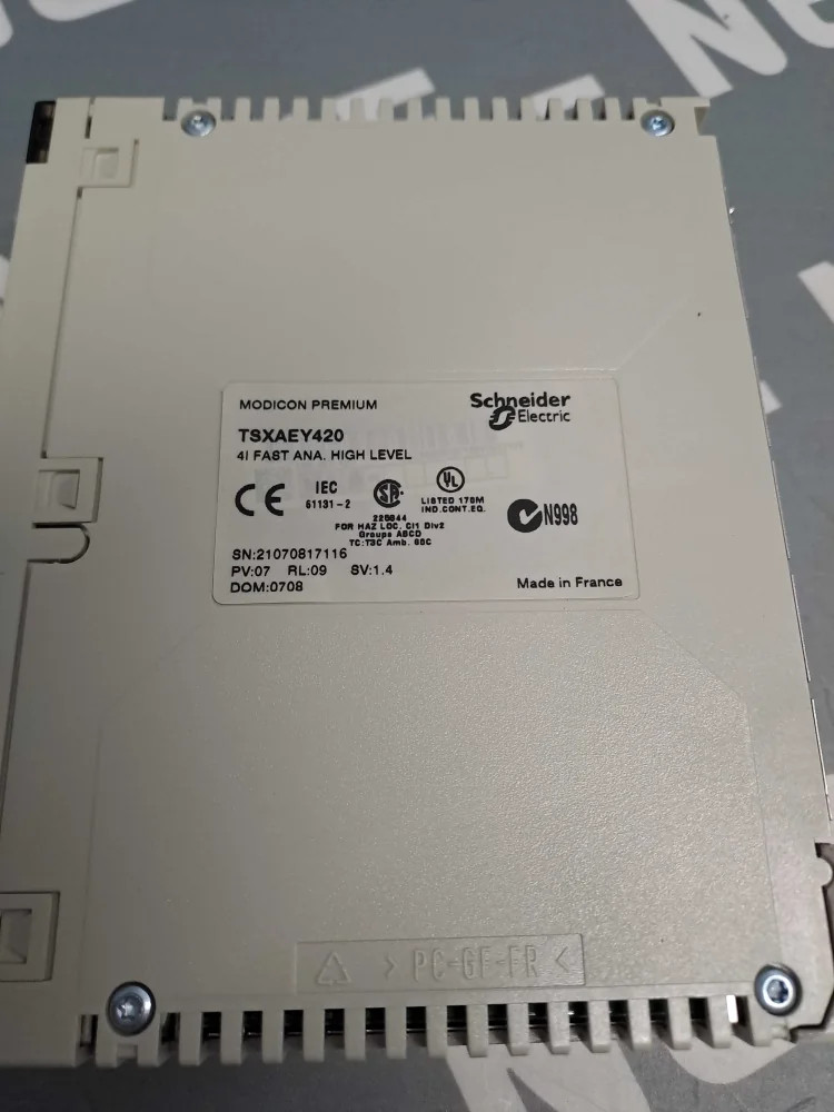 SCHNEIDER  TSXAEY420