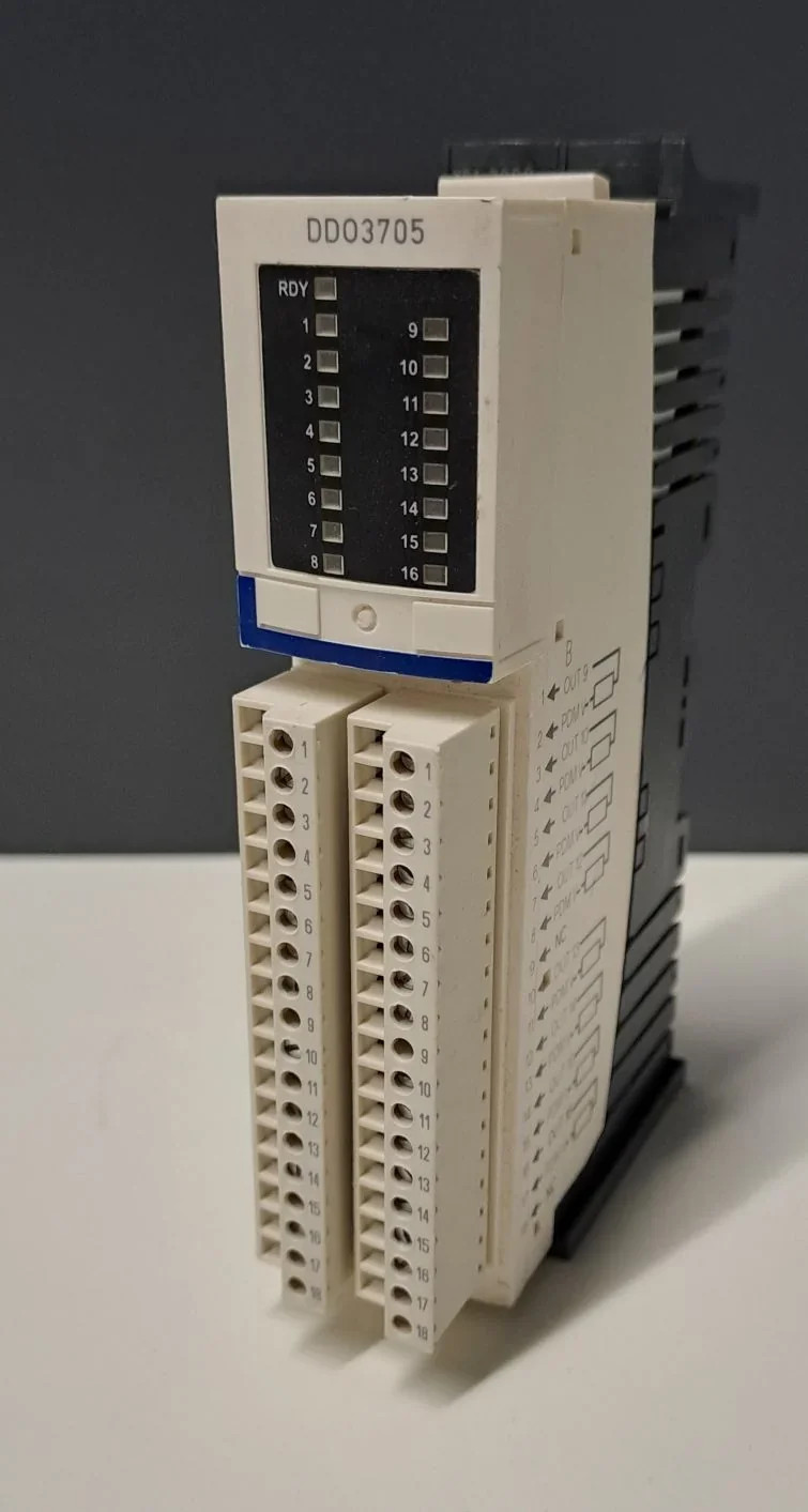 SCHNEIDER  STBDDO3705