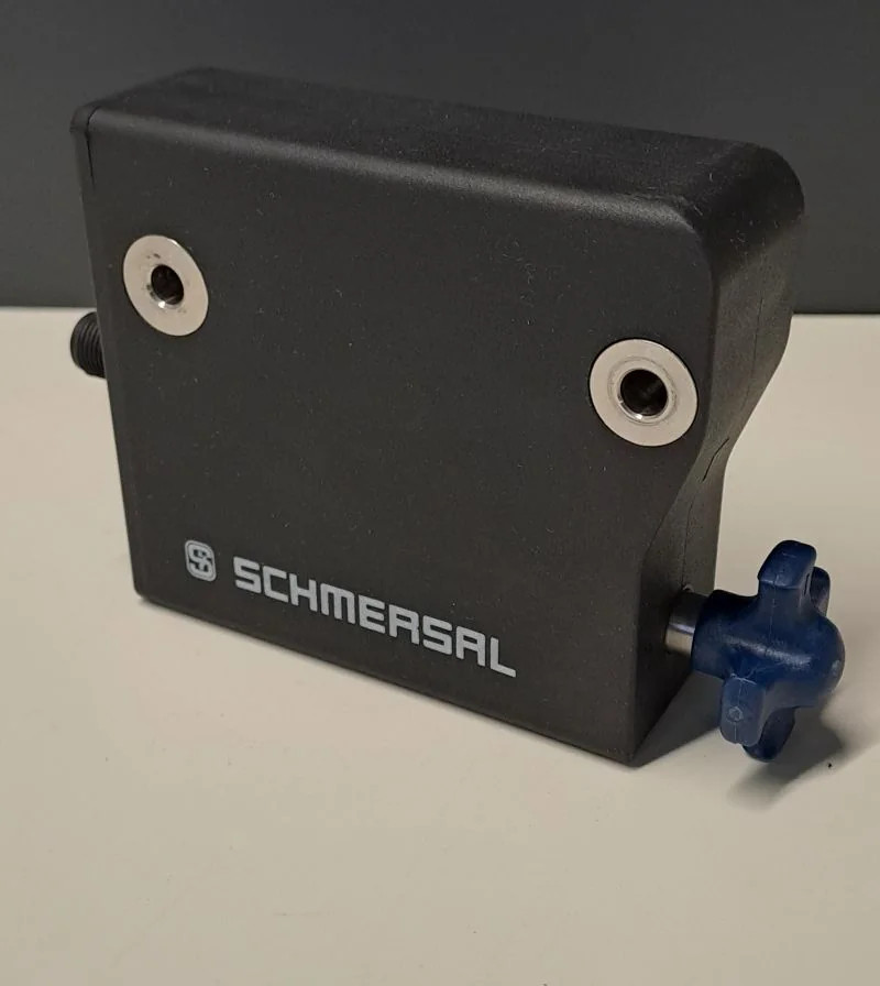 SCHMERSAL  AZM300Z-ST-1P2P