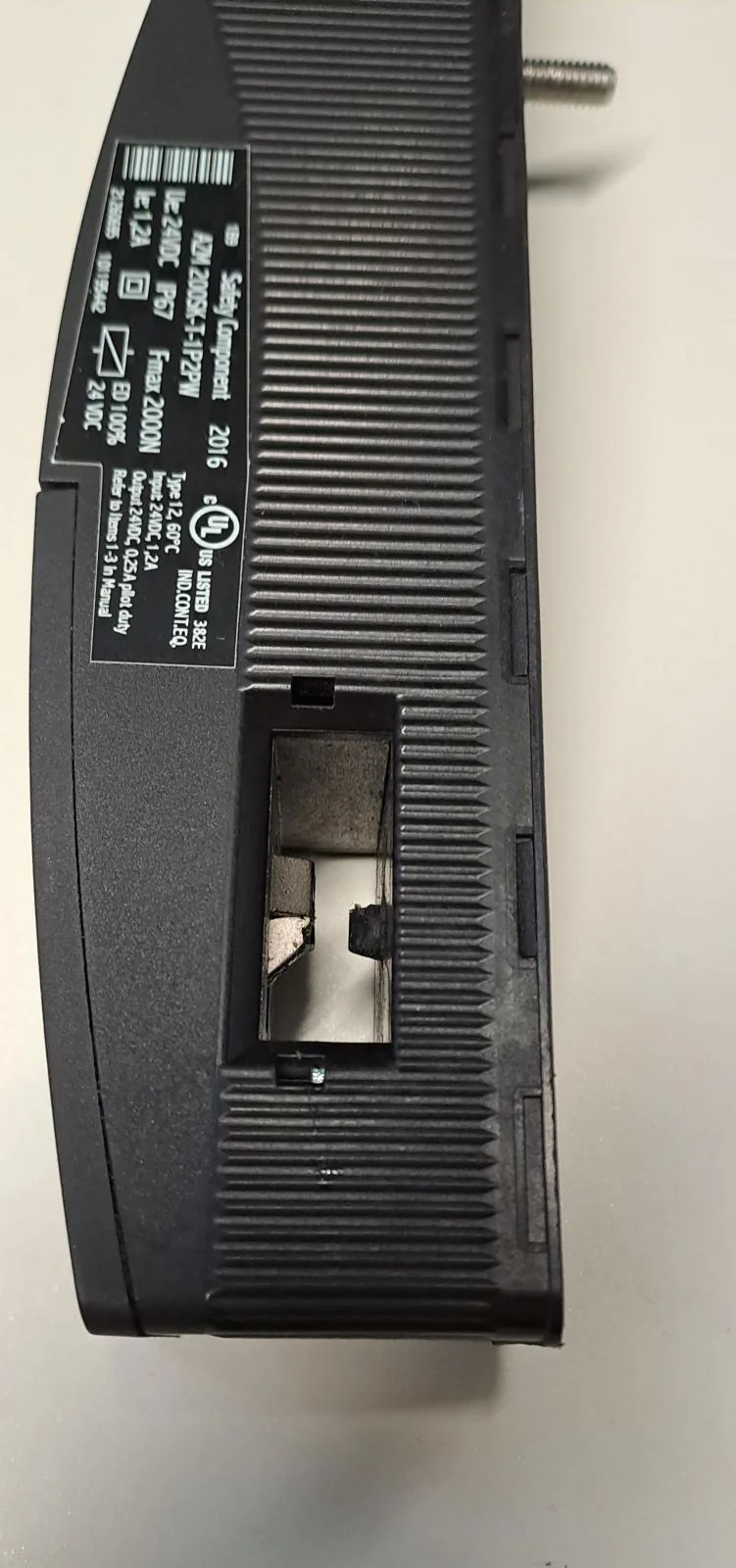 SCHMERSAL  AZM200SK-T-1P2PW