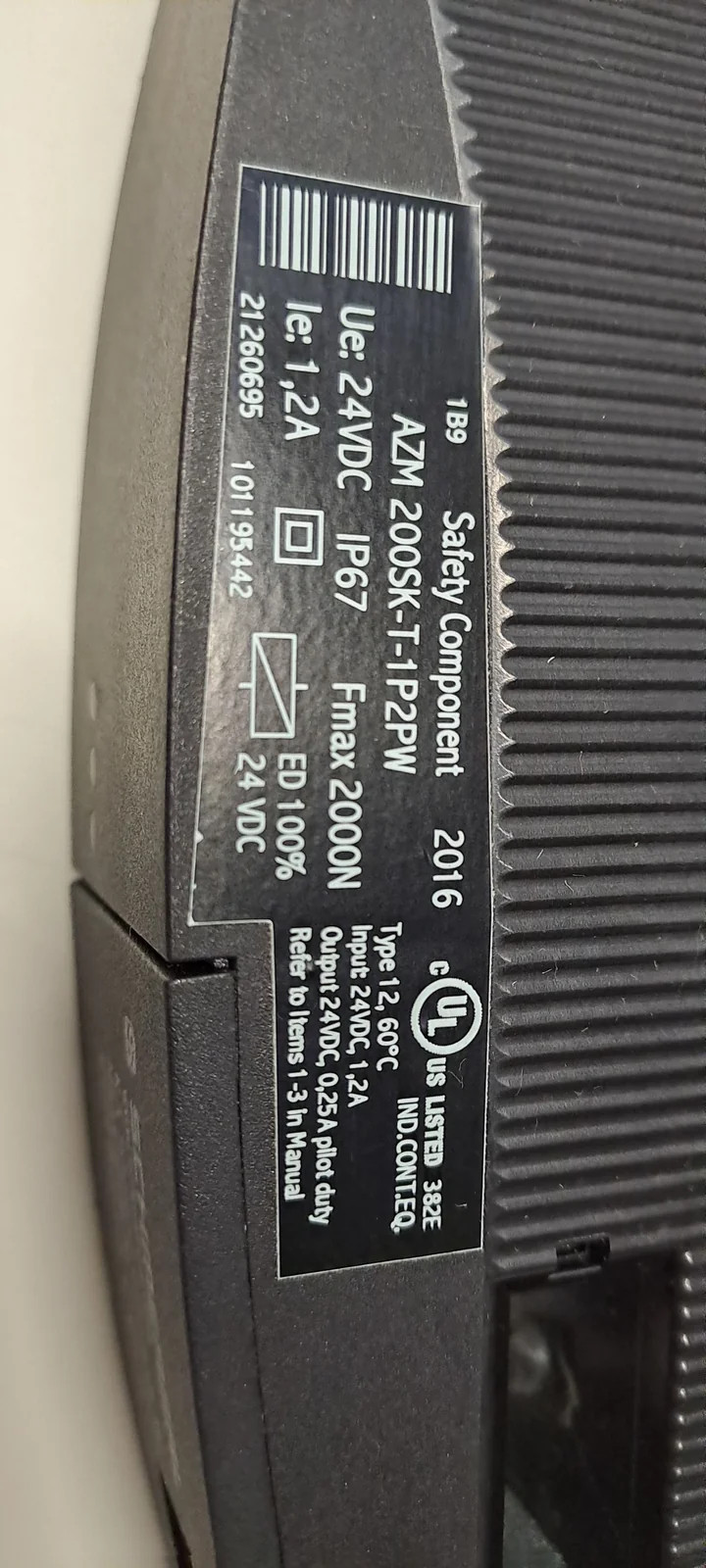 SCHMERSAL  AZM200SK-T-1P2PW