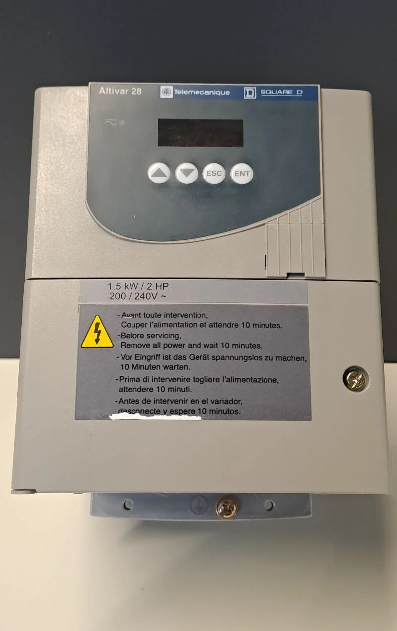 SCHNEIDER  ATV28HU29M2