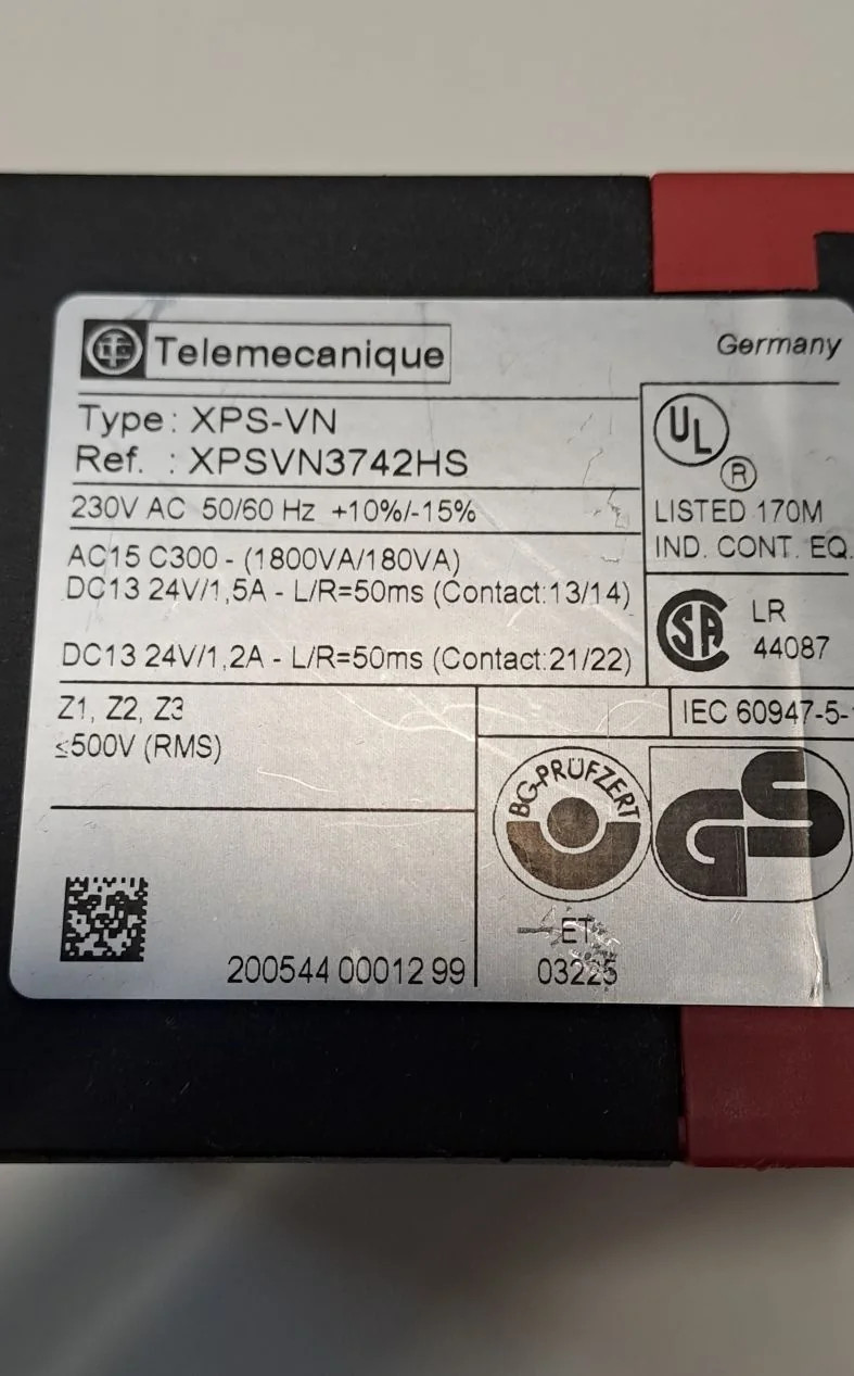 TÉLÉMÉCANIQUE  XPSVN3742HS