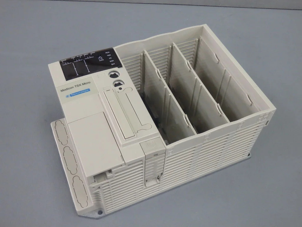 TÉLÉMÉCANIQUE  TSX3721101