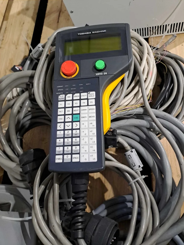 TOSHIBA MACHINE ROBOT TH1050A