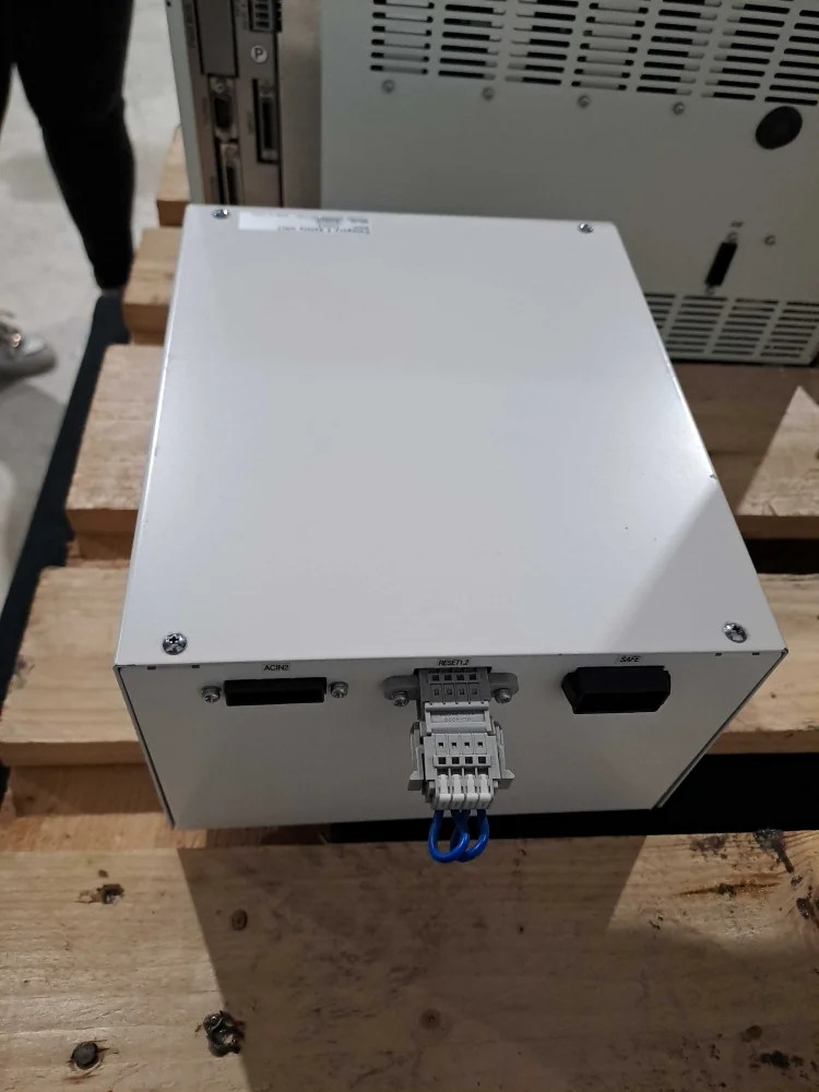 TOSHIBA MACHINE ROBOT TH1050A