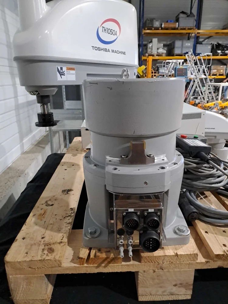 TOSHIBA MACHINE ROBOT TH1050A