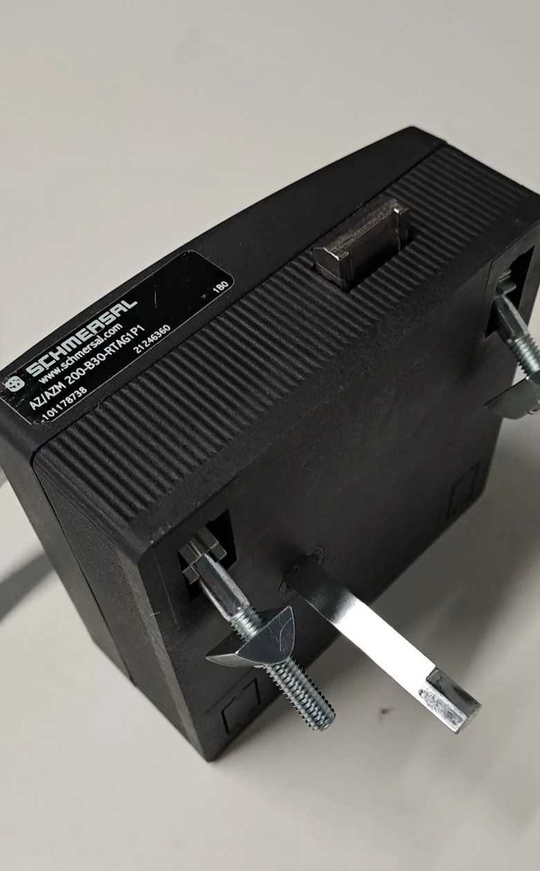 SCHMERSAL  AZ/AZM200-B30-RTAG1P1