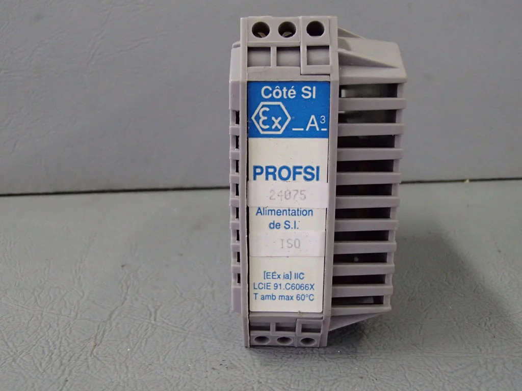 A PUISSANCE 3 PROFSI-24075-A230-ISO