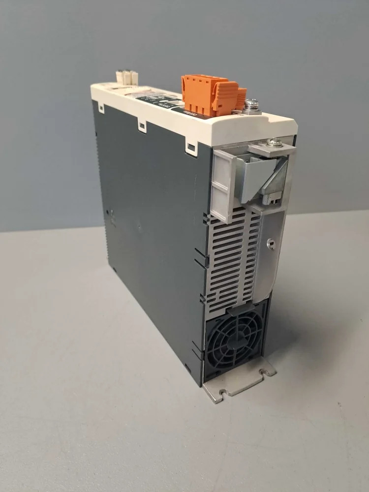 SCHNEIDER  LXM32AD30N4