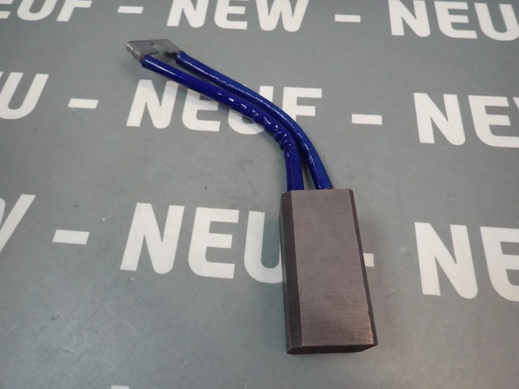 CARBONE LORRAINE CG657