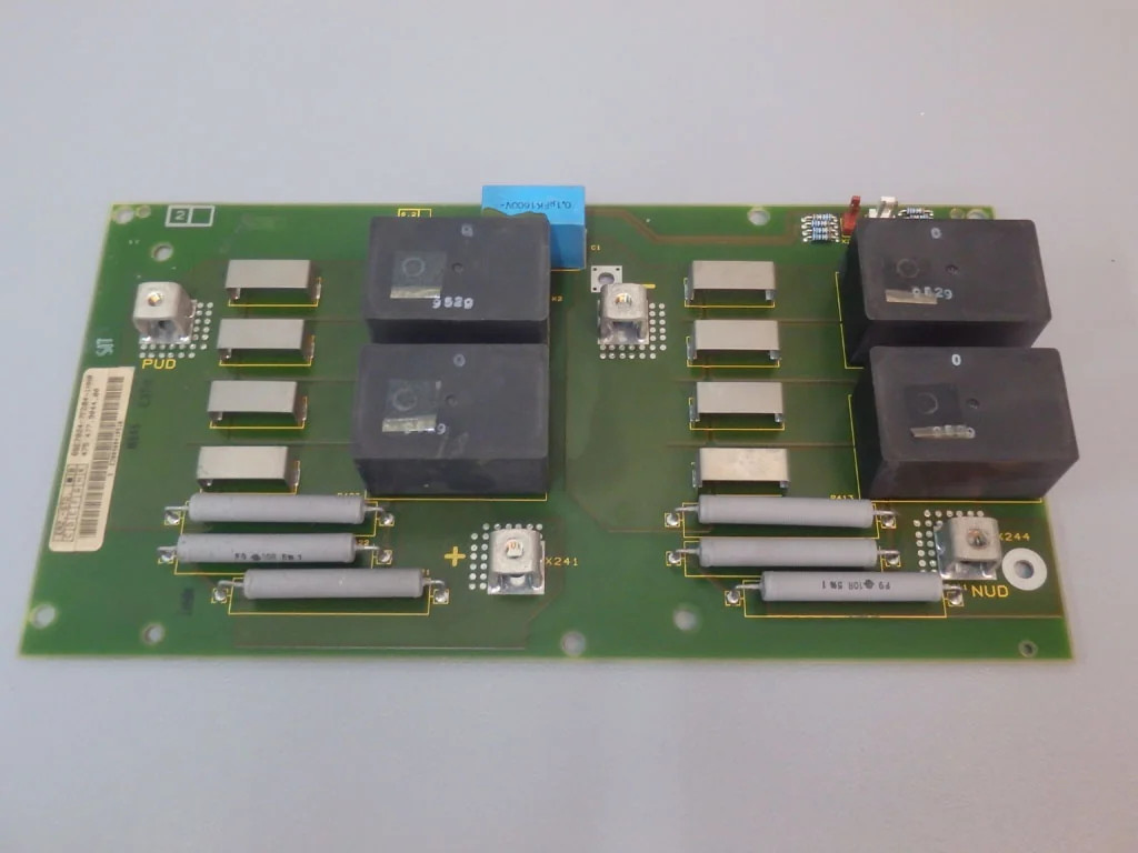 SIEMENS 6SE7024-7FD84-1HH0