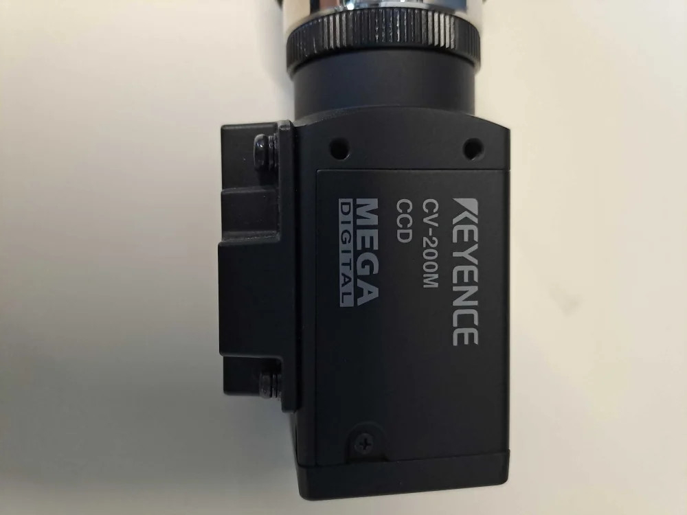 KEYENCE  CV200M