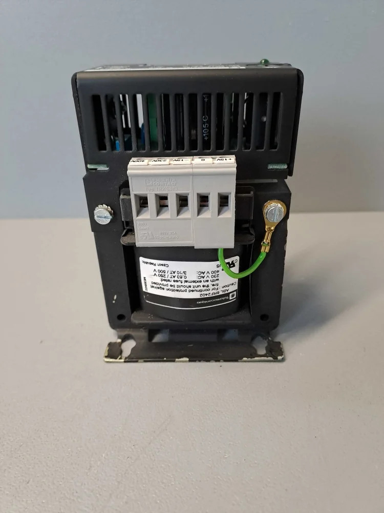 TÉLÉMÉCANIQUE  ABL6RF2402