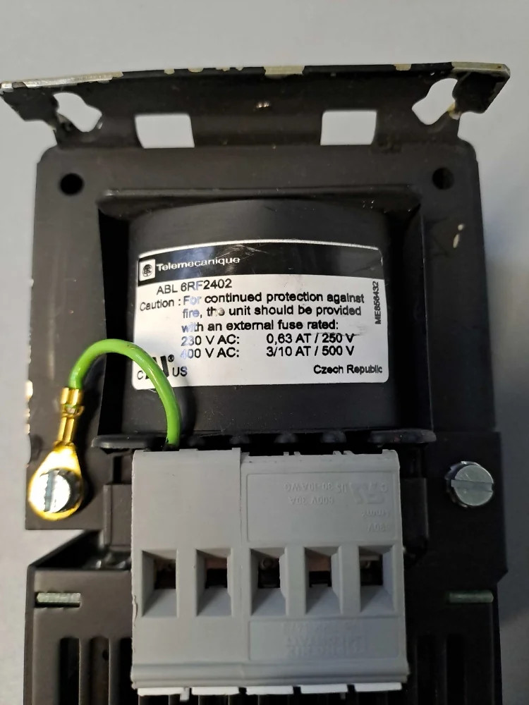 TÉLÉMÉCANIQUE  ABL6RF2402