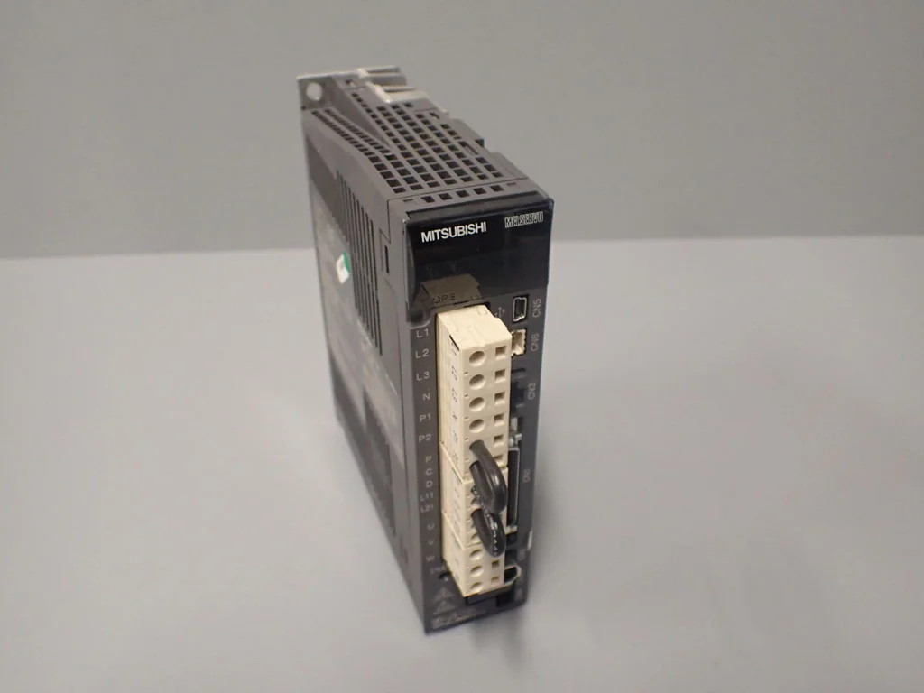 MITSUBISHI  MR-J3-10A