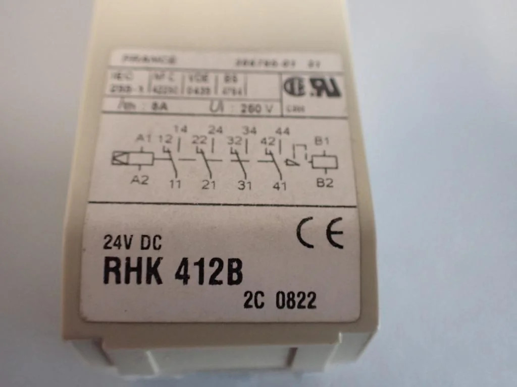 TÉLÉMÉCANIQUE  RHK412B