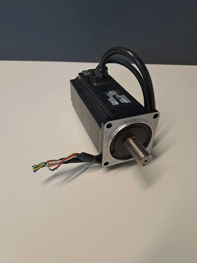 OMRON  R88MU40030VAS1